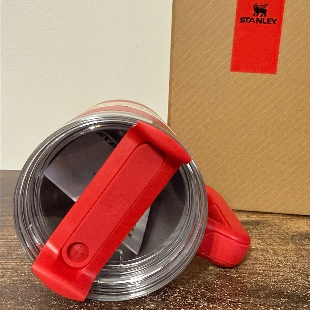 STANLEY Quencher H2.0 LIMITED RED Tumbler 40 oz Flowstate NEW - Picture 6 of 9